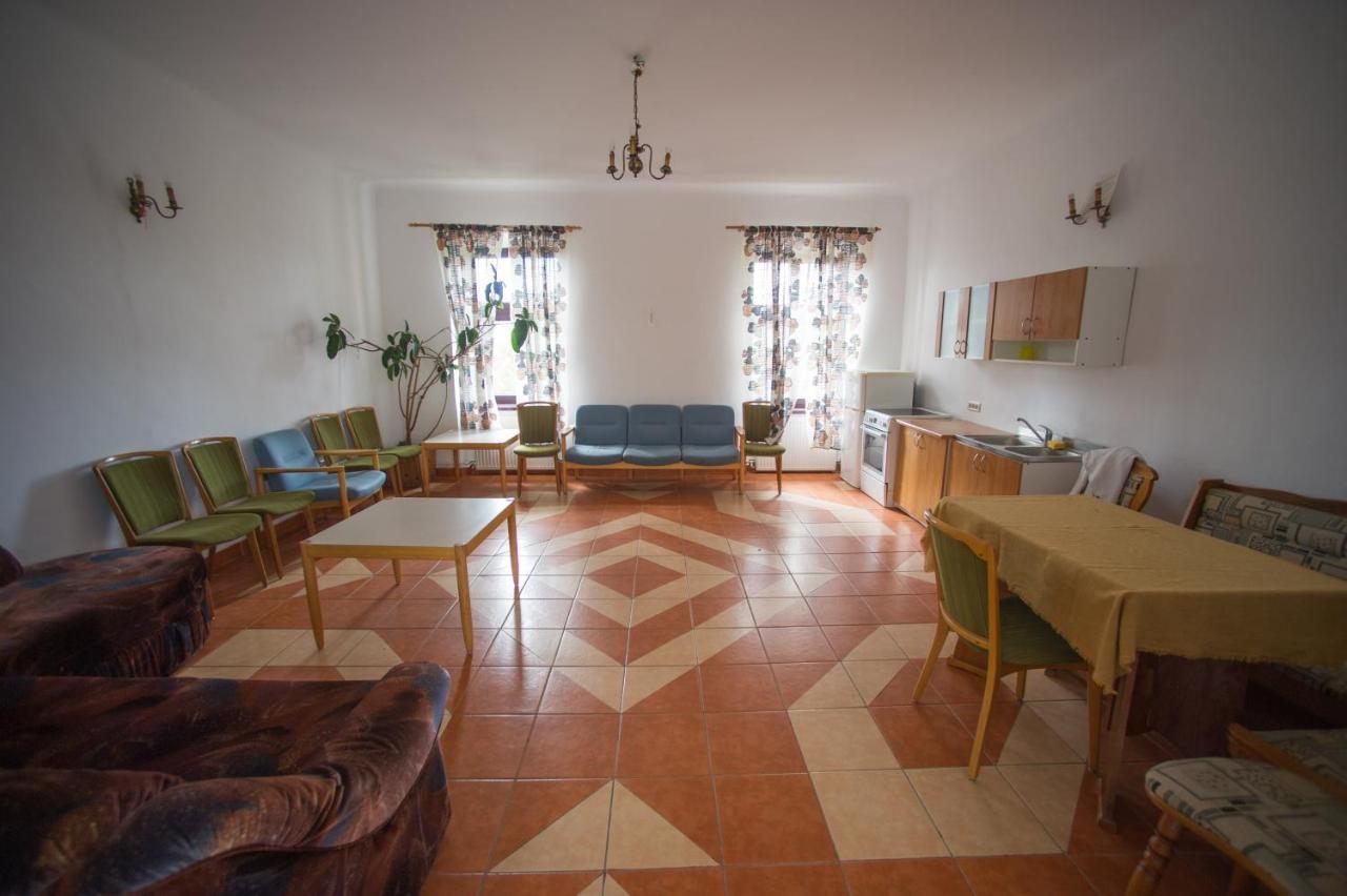 Jugendzentrum Seligstadt Selistat Buitenkant foto
